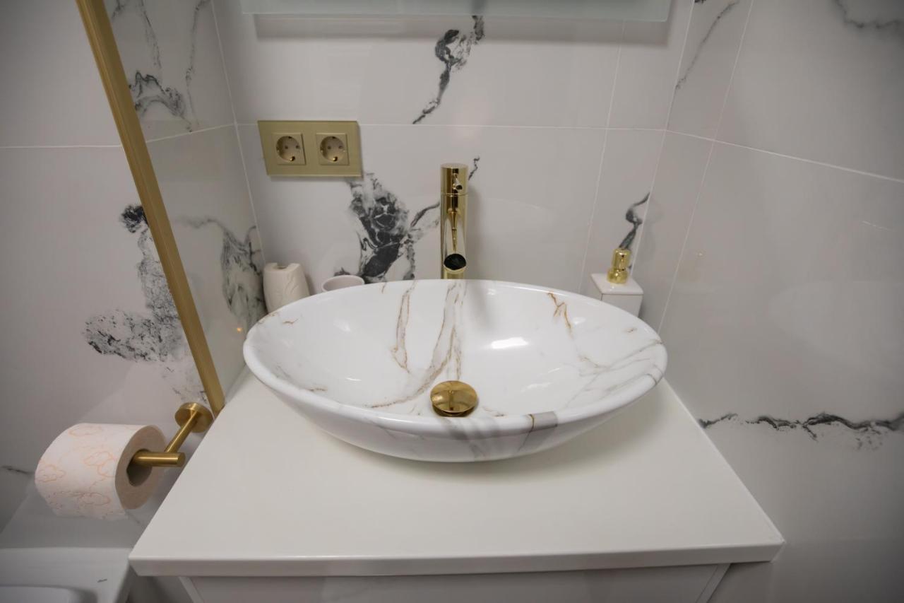 Apartament Gold Тыргу-Окна Экстерьер фото